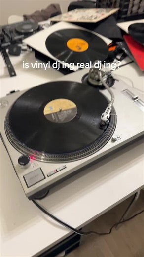 Mastering Vinyl DJing: A Challenging Experience