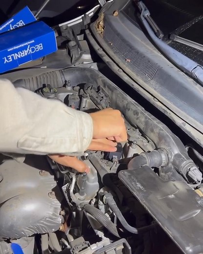 Some content from a tune up on a customer’s 2015 Chrysler 200. Customer was having issues with her motor misfiring after replaced spark plugs. After diagnosing, it was determined that she needed Ignition coils. After a quick fix, the customer’s vehicle was running like new again🙏🏼 | Mike autos
