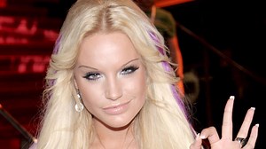 Model Gina-Lisa Lohfink zeigt sich bei Instagram „unten ohne“ – Fans drehen am Rad