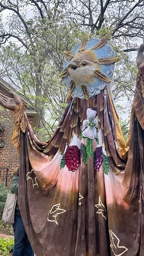 What a wonderful Family Day with Paperhand Puppet Intervention! 🦉🐢🐈🐇 Thank you to our sponsors Carter Bank, who helped all day with our crafts, and for our event partner @beeginswithyou for their snacks, craft and Easter egg hunt! We loved seeing the community come together to take part in the parade and interact with such an amazing spectacle! Be sure to follow @paperhandpuppet so you can catch them at their next event! 🌞 | Piedmont Arts