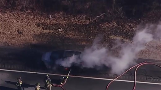 Crews respond to car fire in Topsfield on 95N