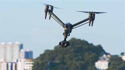 Ronin Japan | 🎥🌊 DJI Inspire 3 でチャイニーズホワイトドルフィンを空撮！ 8K超高解像度の映像が、ディテールまで鮮明に再現。 またInspire 3の革新的な機体フレーム設計で、今までにない斬新なショットが撮影可能に！ Created ：吖震 #DJI #DJIRonin... | Instagram