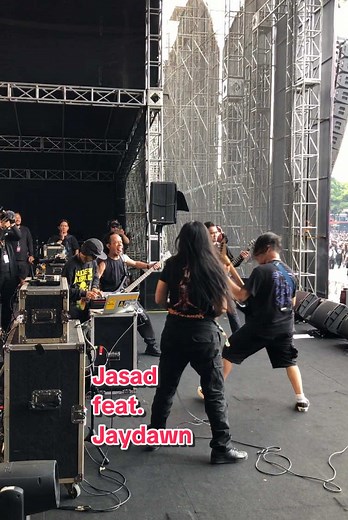Jasad with Jaydawn on stage at @HELLPRINT United Day 8. #jasad #hellprint #jaydawn #deathmetal #bandung #festival #live #concert