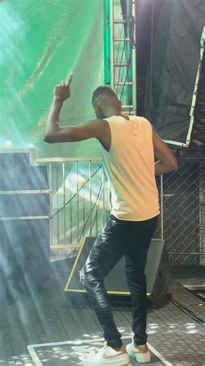 Jeferson Rodrigues..🎙️ | A pergunta é , Precisa levar o chicote ainda?😂😂😂😂😂 #jefersonrodrigues #meme #cache #musicos | Instagram