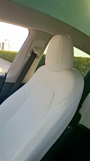 Tesla model Y long range 2023