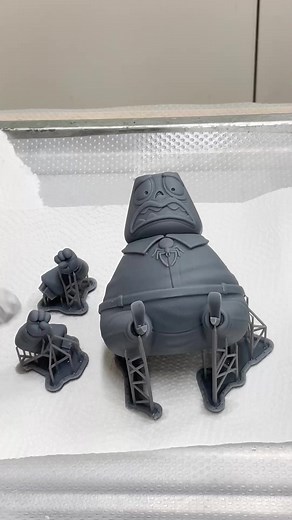 Get a sneak peek behind the scenes! Watch how we make a 3D model of our Terrifying Tots Figure Collection as part of our creation process. Find your very own in our Linktree. #ashtondrake #ashtondrakegalleries #thebradfordexchange #bradfordexchange#thenightmarebeforechristmas #nightmarebeforechristmas #nightmarebeforechristmasmayor #nightmarebeforechristmasfan #nightmarebeforechristmasfans #nightmarebeforechristmascollection #timburtonfan #timburtonfans #mayornightmarebeforechristmas
