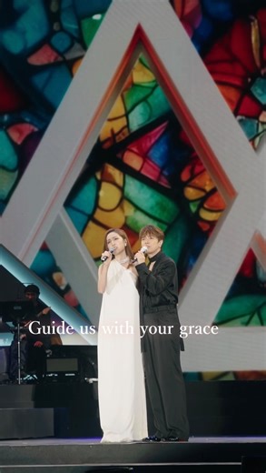 Hedy 海兒 on Instagram: "Yesterday, my dream came true✨ It was truly magical to be sharing the stage with my mentor @hinscheung . Your unwavering support means the world to me. Thank you for everything as always. ❤️ My heartfelt thanks to @aiahongkongmacau for this once in a lifetime opportunity. And also special thanks to maestro @johnnyyim for guiding me through a night of music and love. Last but not least, sending my profound gratitude to all the audience for listening and sharing this beautif