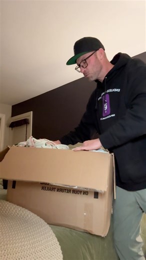 Those are really good! I want those!! Jess said!! Let’s unbox and find out what? #christmas #unboxing #liquidation | GRP Liquidations: Retail