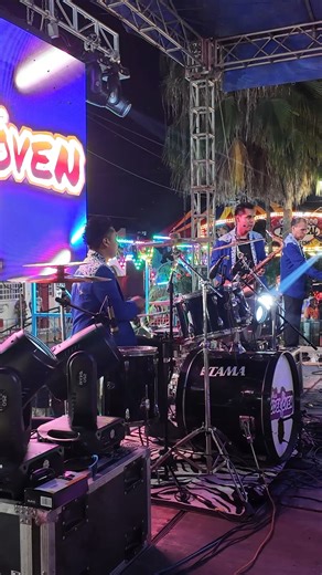 30K views · 415 reactions | Grupo Poder Joven / Ojitos mentirosos, mentirosa, la cadenita, tu cucu, Chavela, Chave. (en vivo) | Benjamín Bix | Facebook