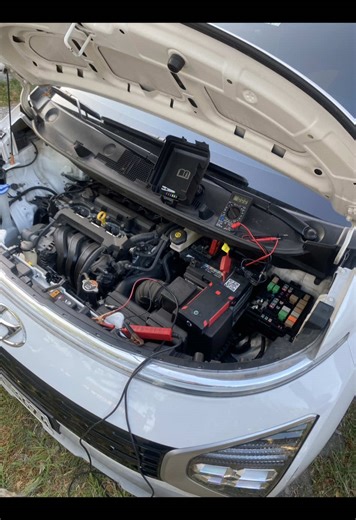 CLIENT 47: Troubleshooting on a not starting Hyundai Stargazer. Dead battery. #automechanic #hyundai #hyundaistargazer #fyp #fypシ