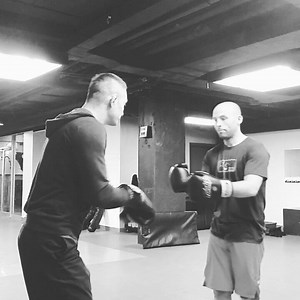 93 reactions · 17 comments | A great drill to improve your defence and keeps your hands free to hit! #mma #boxing #kickboxing #fisticuffs #pugilist # #fight #fighting #headmovement #mayweather #shoulderroll #vancouver #teaminfighting #westcoast | InFighting Training Centres Vancouver | Facebook