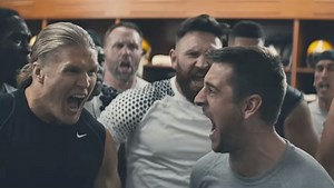 Rodgers, Matthews create buzz in State Farm ad