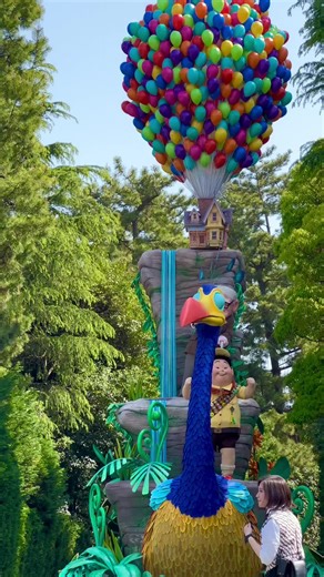 カールじいさんの空飛ぶ家：ディズニーの魔法