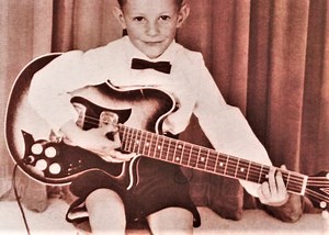 Tommy Emmanuel: On Becoming "The World's Greatest Living Guitarist"