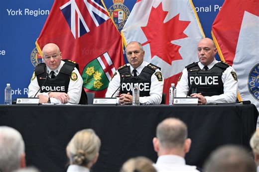 7 Toronto police officers arrested over suspected ties to organized crime