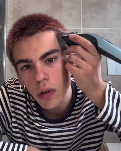 Corte de Cabelo Buzz Cut: Como Fazer e Estilos