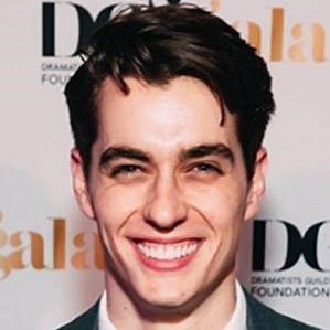 Kyle Selig – Age, Bio, Personal Life, Family & Stats | CelebsAges