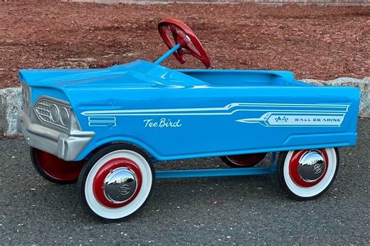 No Reserve: 1960s Murray Tee Bird Pedal Car