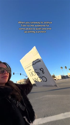 To be fair… we didn’t actually know what the signs said. IT WAS A DARE , mom 🤣☠️ #funny #dare #funnystory #storytime #turnofevents