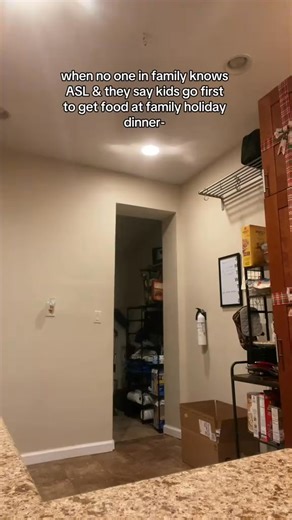 like GIRL don’t make me wait in the end of the line with little food 🥴 #fyp #foryou #trend #viral #pov #humor #funny #deaf #deafcommunity #asl | Jacelyn fincher