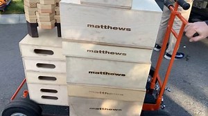 Curve track setup with Matthews Studio Equipment! . . Video by Grip Rigs, Matthews Studio Equipment, Inc. and @martinotime ... Subscribe to gripsupport.com👍🏼 | Grip Rigs