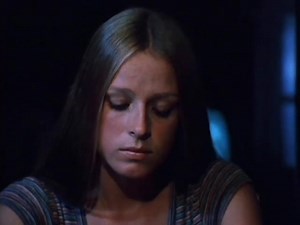 Un Trueno Distante (A distant thunder) | "El Rapto 2" Película Cristiana Completa en HD | Film’s Adoradores Un trueno distante (A distant thunder), Es una película cristiana de 1978. Y es el volumen 2, de la serie "Como ladrón en la noche", basadas en las profecías bíblicas descritas en los libros del Antiguo testamento, Daniel; y el Nuevo testamento, en los evangelios, Tesalonisences y Apocalipsis, dirigidas por Donald W. thompson. #moviechristian #peliculacristiana #filmscristianos #cineclasic