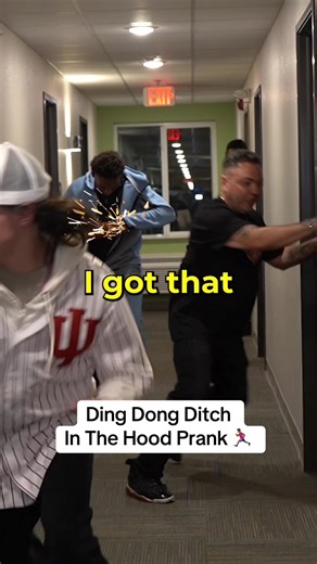 Ding Dong Ditch Prank in the Hood