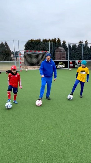 3.9M views · 47K reactions | Mbappe for You  Special Move  Tutorial For You  #trenerdryblingu #football #skills #trythis #dribbling #Dribble #soccer .Tutorial by Milan Buniowski Konrad Kudzia  Dribble Camp - Piotr Olo Oleksik - Mekka Street - Obozy | Trener Dryblingu Piłkarskiego - Piotr "Olo" Oleksik | Facebook