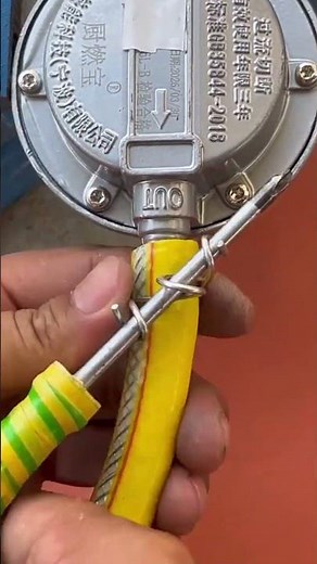 ​How to Clamp a Hose Without Tools
