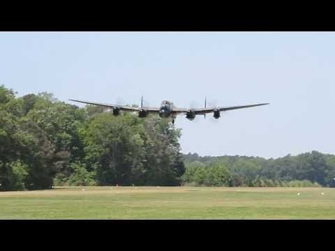 Avro Lancaster Low Pass - 2013 Warbirds Over the Beach Airshow