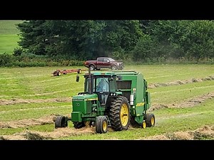 JD 4450 Round Baling
