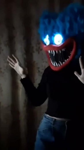 Light-Up Huggy Wuggy Mask!