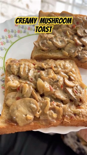 10-Minute Creamy Mushroom Toast – So Simple, So Delicious!