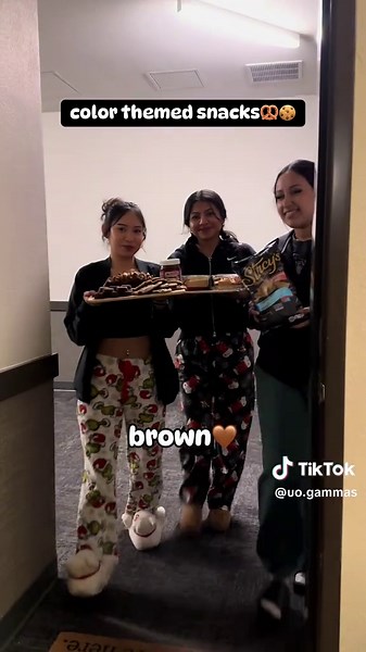 Color Themed Snacks for Fun Gatherings