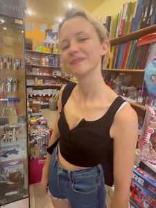 Angèle on Instagram: "Ici et la"