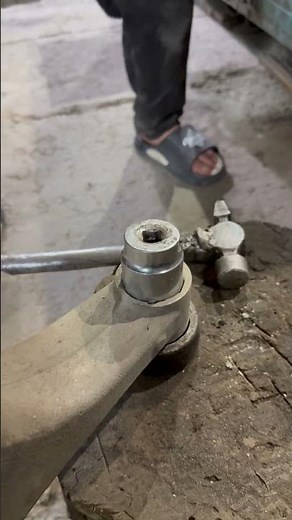 Easy Way to Remove a Silent Block! #carrepair #automobile #engineblock #mechanic