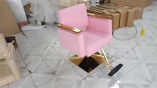 Sur Commande 殺Chaise de coiffure en cuir 殺 B7B9 | Going Beyond Importation Ambohimanarina | Facebook