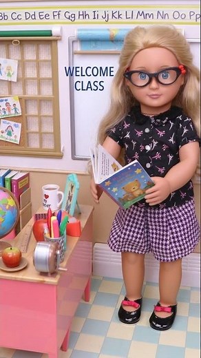 Teacher Welcomes Class for Back to School!