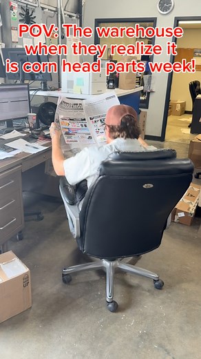 It’s Corn Head Parts Week! 🌽 Stop by your local parts department and get 10% off ALL in-stock corn head parts! Don’t miss this chance to gear up before harvest! 📅 Limited time only — while supplies last! #CornHeadParts #HarvestReady #FarmingDeals #AgParts #FarmEquipment #CornSeason #FarmLife #PartsSale #JohnDeere #CaseIH #GreenOrRedWe’veGotYouCovered | H&R Agri-Power