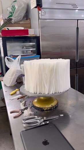 Making 2 wedding cakes!!! #bakewithcareph #weddingcakeph #weddingcake #davaowedding #weddingcakedavao