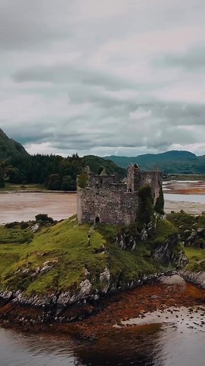 Tioram Castle 🏰 #Scotland #ScotlandTikTok #ScotlandTravel #ScotlandForever #TravelTikTok #TravelBucketList #TioramCastle #Castle #ScottishCastles #PlacesToVisit 🎞 IG/bokehm0n
