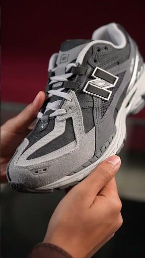 Unboxing the New Balance 1906
