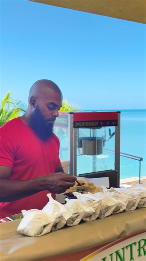 𝐏𝐡𝐨𝐞𝐧𝐢𝐱 𝐂𝐨𝐧𝐭𝐚𝐜𝐭 𝐭𝐫𝐢𝐞𝐬 𝐃𝐨𝐮𝐛𝐥𝐞𝐬 𝐚𝐭 𝐭𝐡𝐞 𝐓𝐓𝐄𝐂 𝟐𝟎𝟐𝟔! Phoenix Contact is stepping beyond the booth and onto the energy hub at TTEC 2026, trying "propa" Trinidadian doubles and immersing themselves in the vibrant culture that makes this conference more than just technology. It’s about connection, collaboration, and celebrating the spirit of innovation in every arena! #TTEC2026 #EnergyConference2026 #PhoenixContact #Trinidad #Doubles | Control Technologies Limited