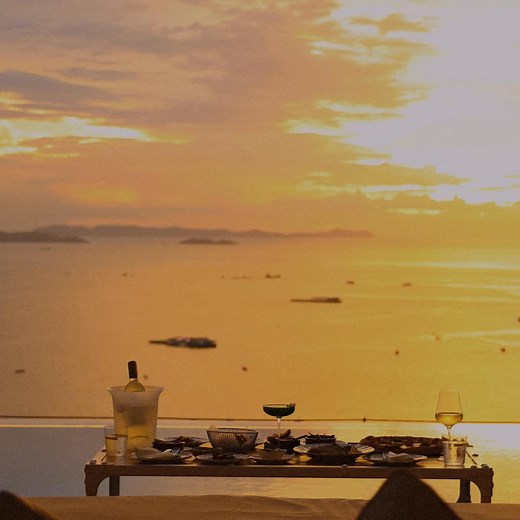 Golden light drapes the shore, ropes trace silent paths, and the horizon holds a secret only sunset can tell. Something waits beyond the glow. Golden hour glows, weaving through the ropes, as the sea whispers secrets to the horizon. This is where the day unwinds, and the good times roll. #BarbùPattaya #SunsetAtBarbù #BarbùVibes #BarbuEats | Barbu - Bar & Restaurant Pattaya