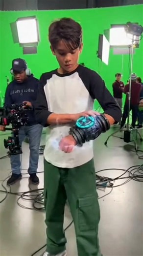 You Won’t Believe This Alien Morph in Real Life 😳