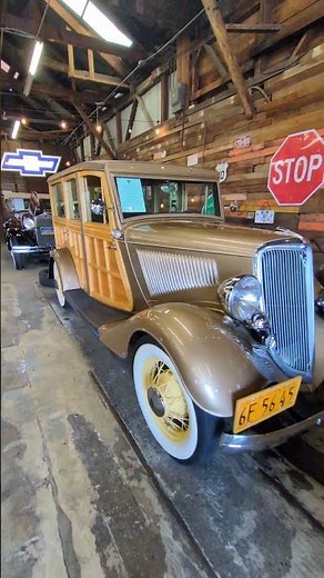 1934 Ford Model 40 "Woody" Wagon (Route 40 Classics)