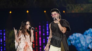 Camilo saca a Eva Luna en su actuación en LOS40 Music Awards Santander 2023 | LOS40 Music Awards | LOS40