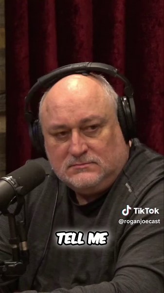 UFO Size Anomalies & Dimension Shifts | Joe Rogan Podcast Highlights