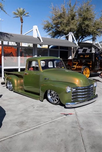 18 reactions | 1948 chevy truck #restomod #classicos #cars #protouring | Raul Ramirez | Facebook