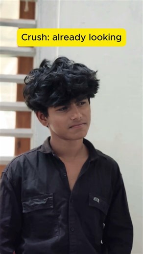 eye contact with crush 🥰.#love #crush #eyecontact #shots #trendingsong #popular #entertainment #fyp